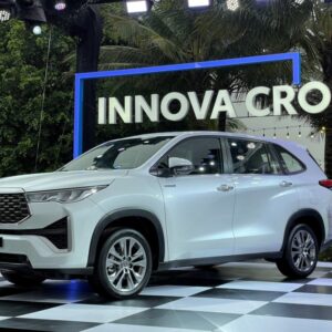 Toyota Innova Cross 2 0hev 19